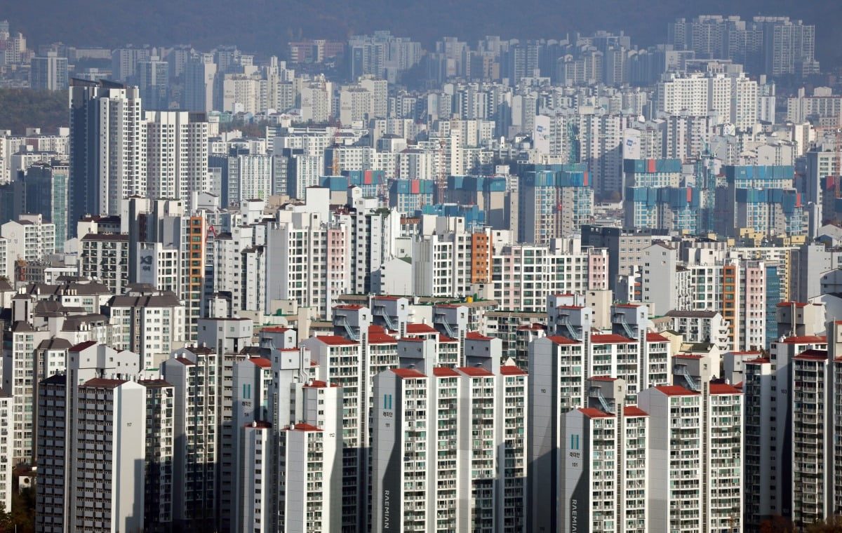 빽빽하게 들어선 아파트 단지